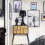 Bm-Maison De Ville En Plein Coeur Du Marais